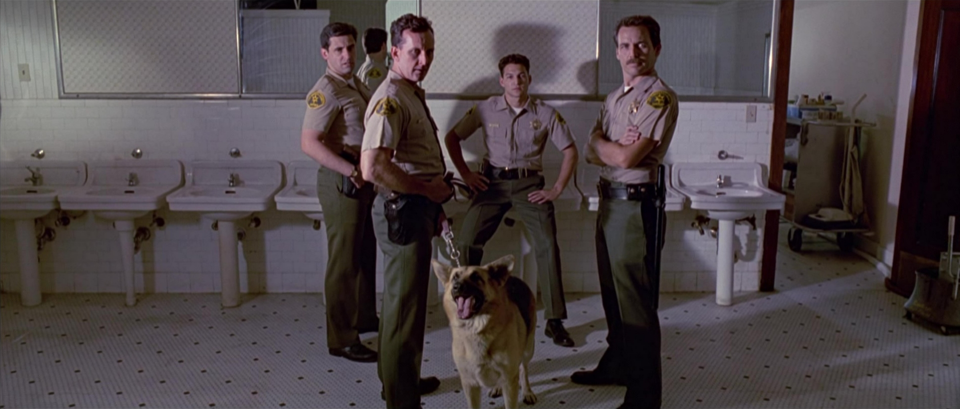 Reservoir-Dogs-1992-still-1726071498151-24.jpg