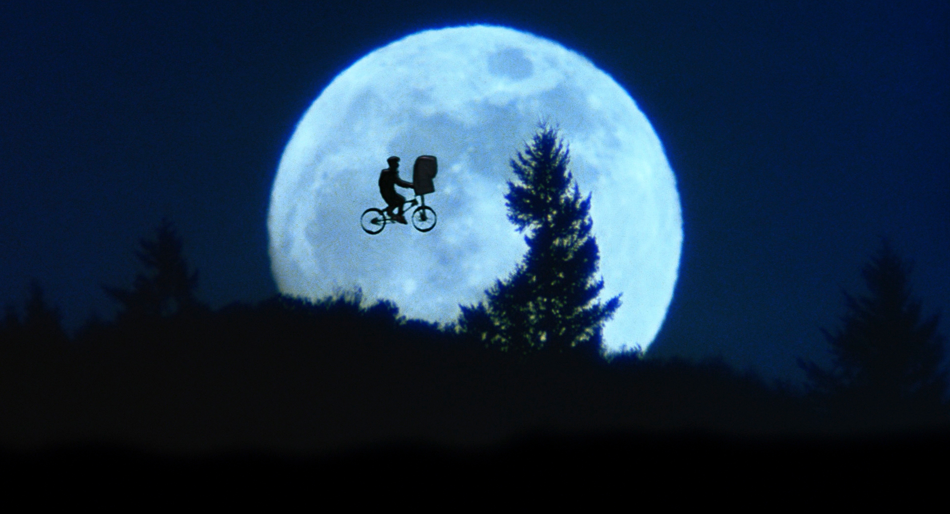 ET-the-Extra-Terrestrial-1982-still-1726071322043-30.jpg